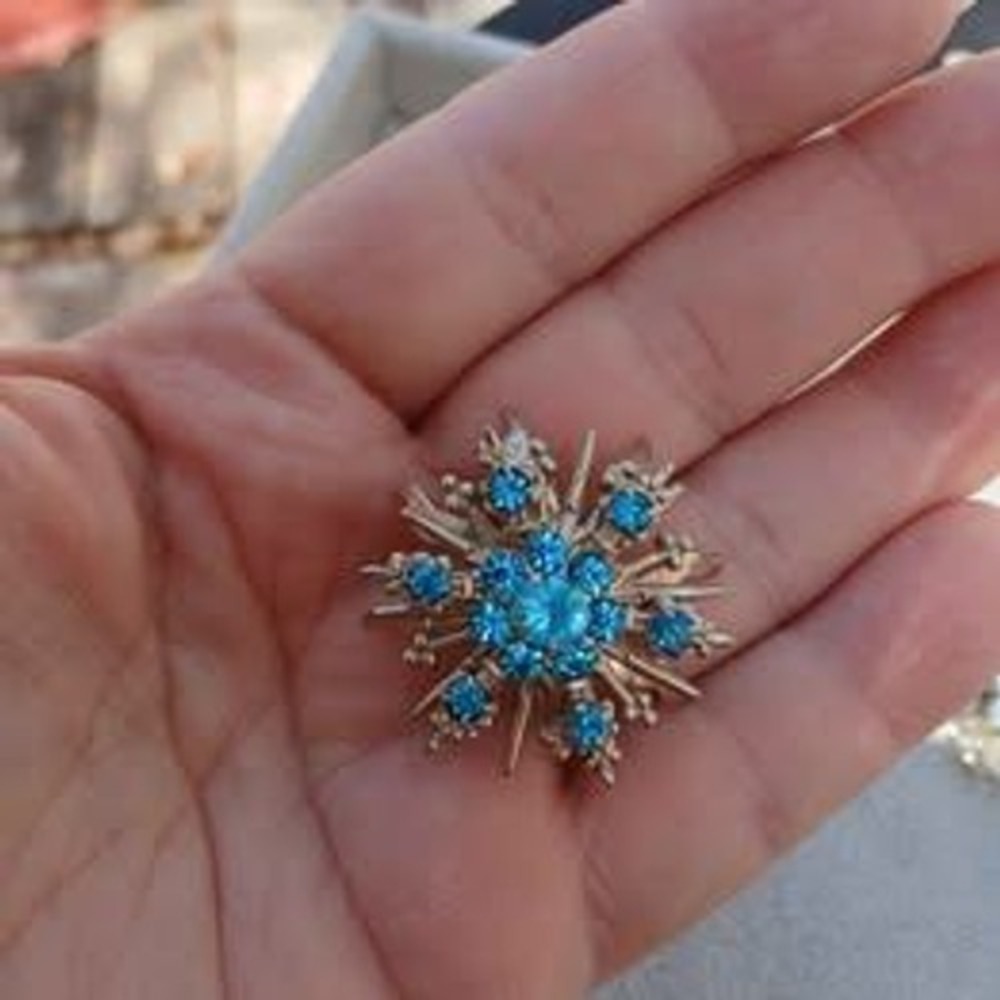 Vintage Brooch Lot Blue Gold Silver Tone Rhinestone Floral Snowflake Scatter - Picture 8 of 9